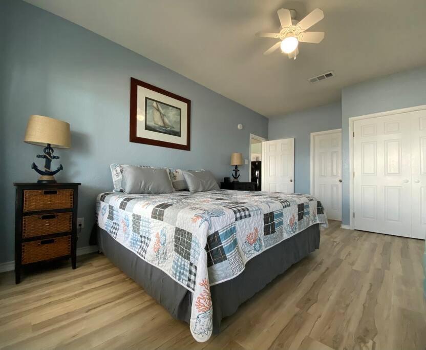Beach House With Ocean View Surfside Beach Extérieur photo